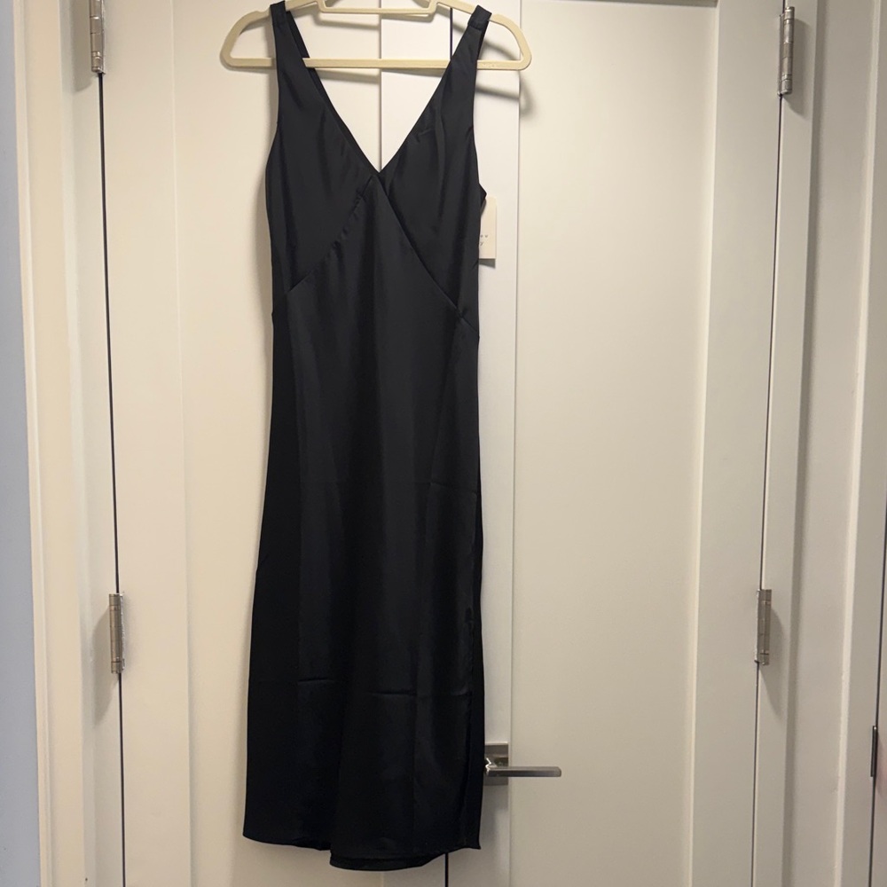 NWT Women's Black V-Neck Midi Slip Dress